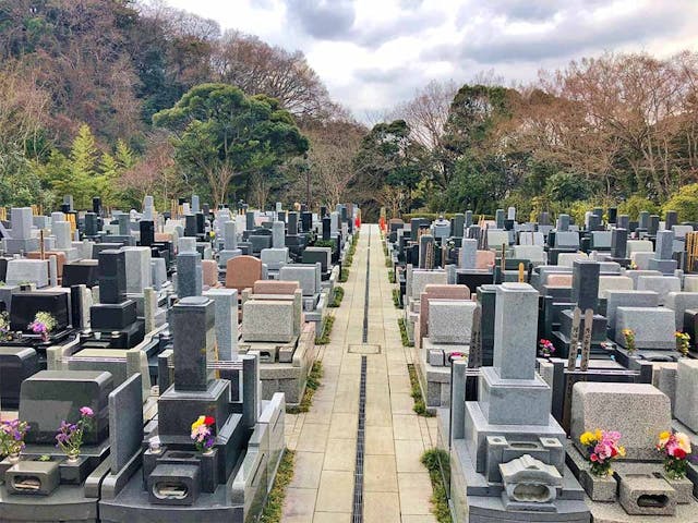 鎌倉湖墓苑