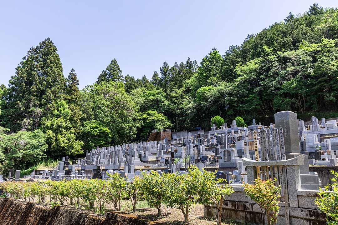 相模湖霊園(山梨県上野原市)の概要・価格・アクセス｜山梨の霊園.com