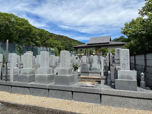 東山五条坂墓苑「やすらうの苑」