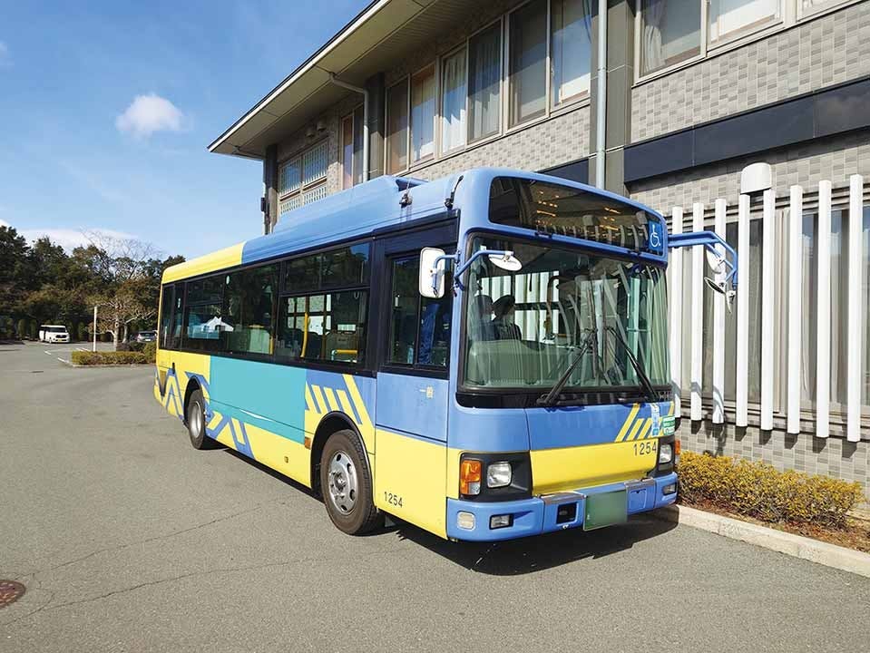 大阪生駒霊園 ２駅からバス運行で便利！