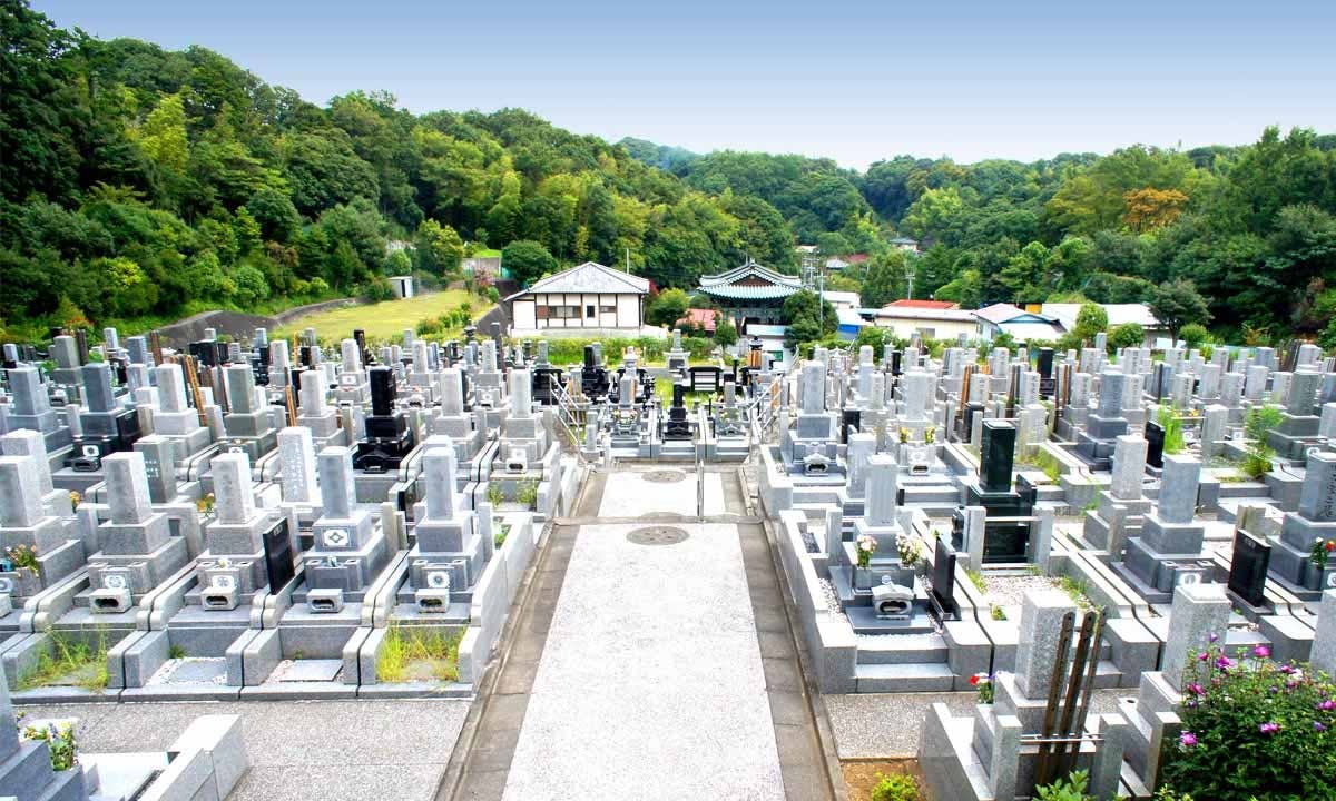 横浜港南台霊園（一般墓・樹木葬）