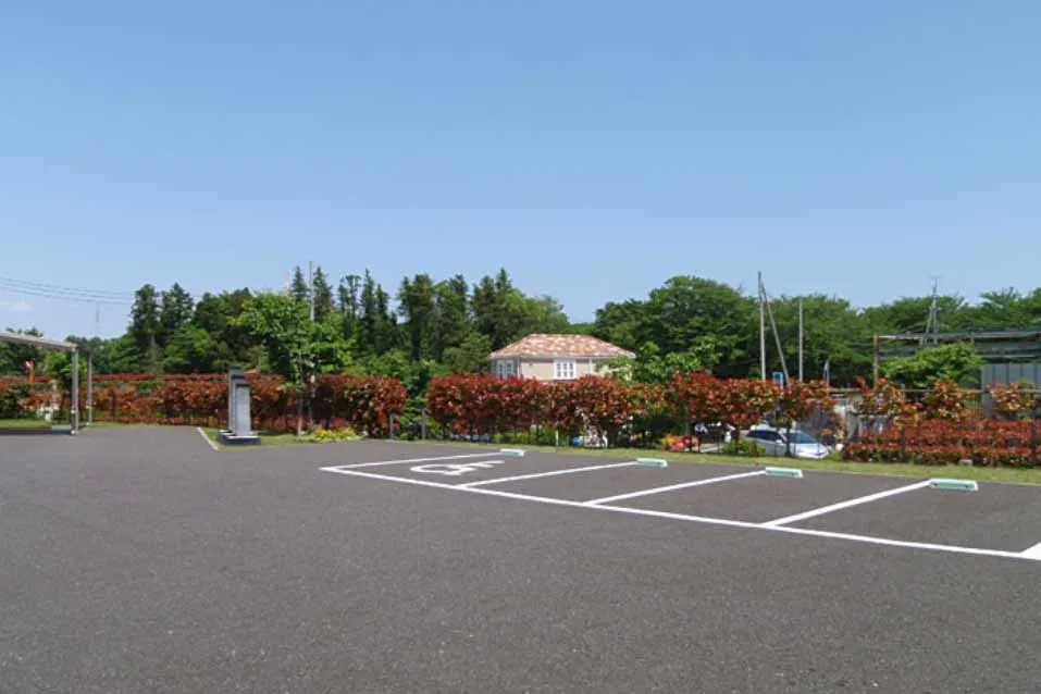 アドミール座間 駐車場