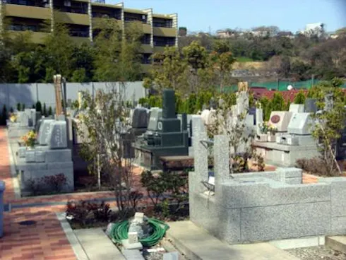 藤沢城南霊園