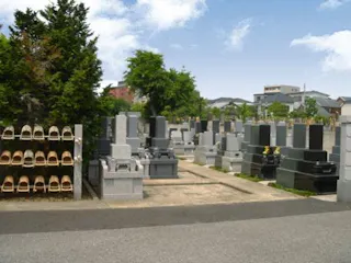 正楽寺墓苑