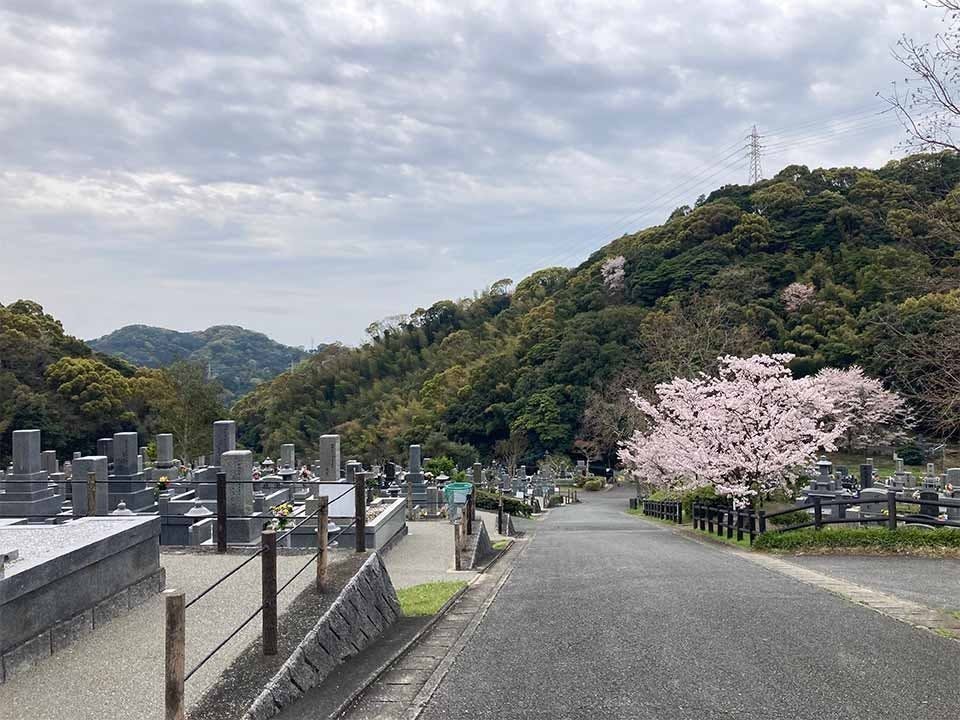 福岡市立 三日月山霊園