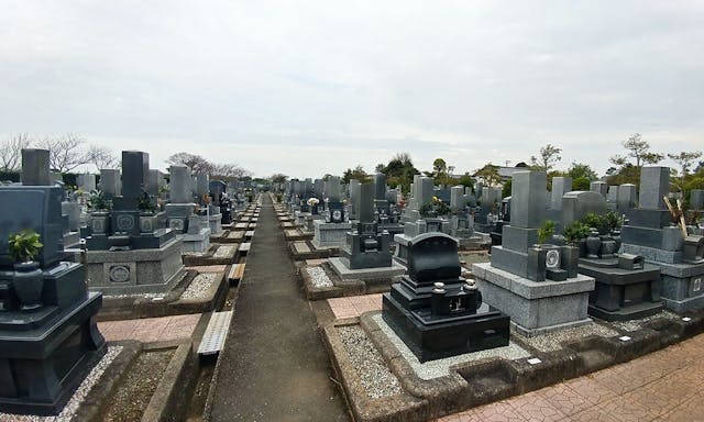 磐田市八王子霊園