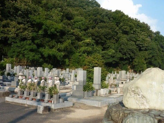 松山市営 千秋寺境外墓地