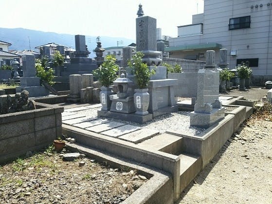 四国中央市営 岡屋敷墓地の画像