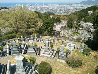 四国中央市営 桃山墓園