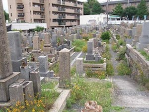 吹田市有片山墓地の画像
