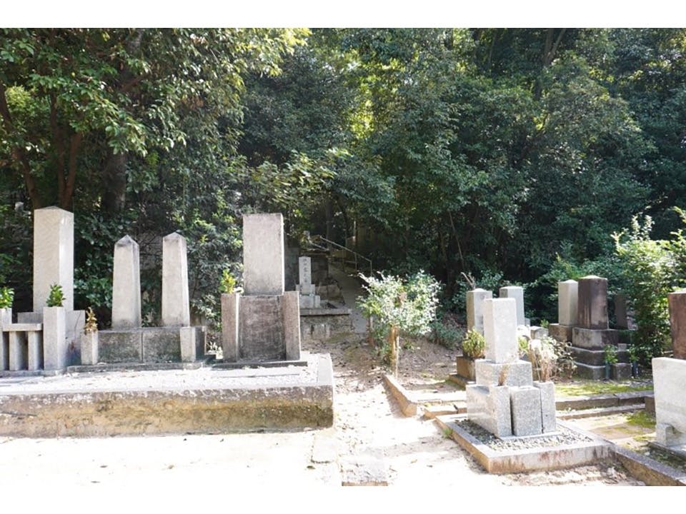 京都市営 宝塔寺山墓地