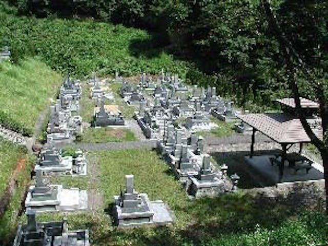 高山市営 宇津江墓地