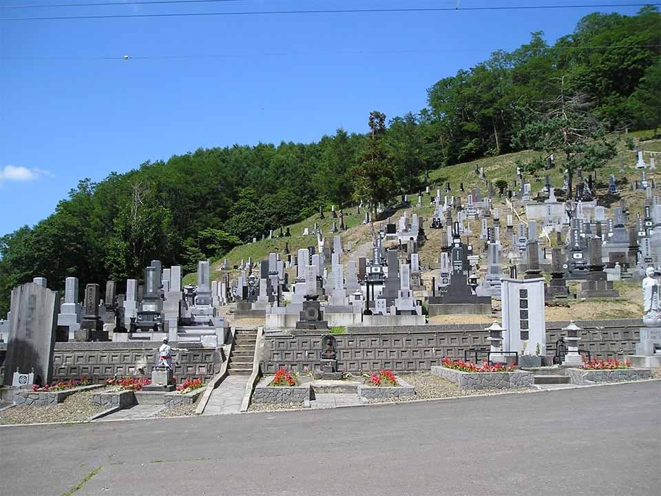 歌志内市墓地の画像