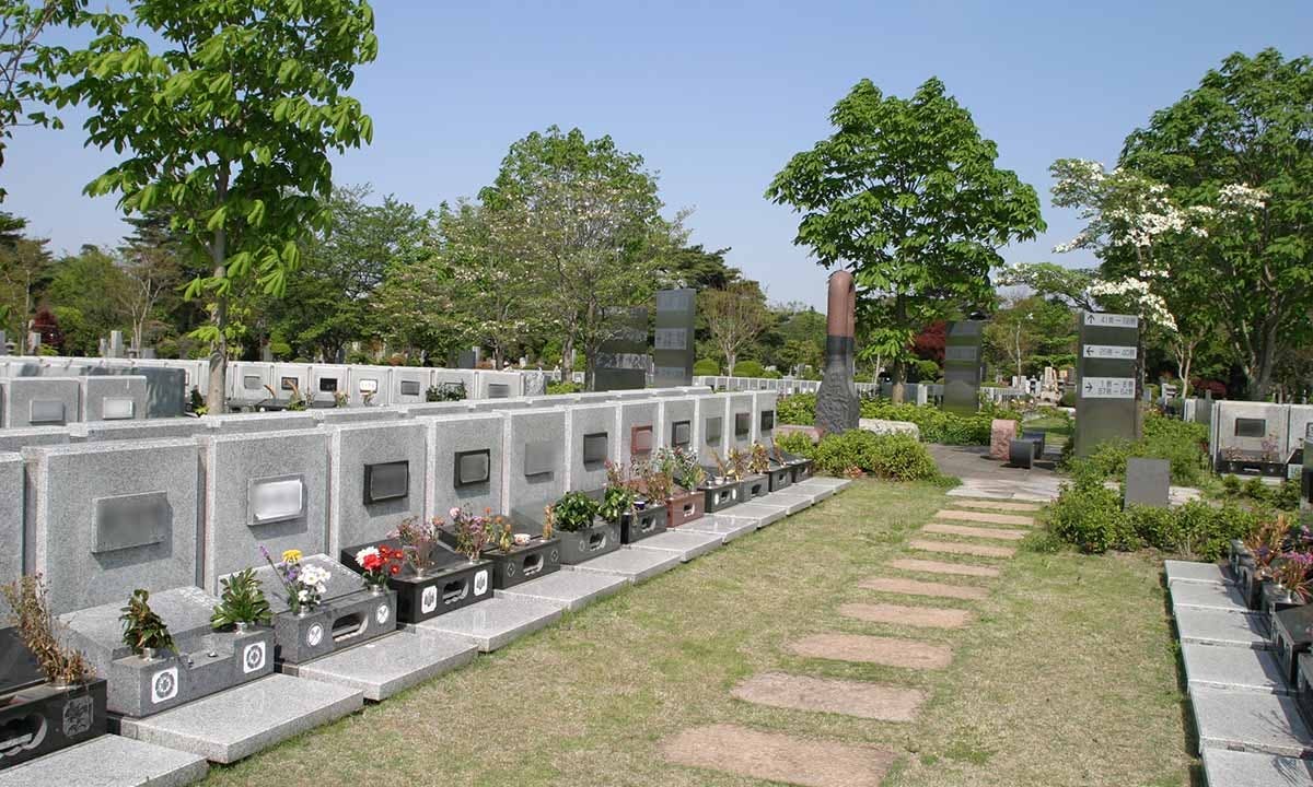 都立 多磨霊園