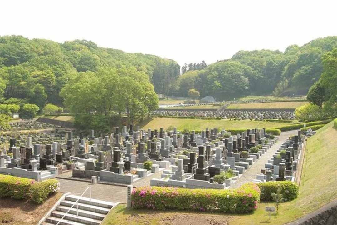 平塚市営 土屋霊園 緑豊かで、丹沢山系も望める、景観のよい霊園です
