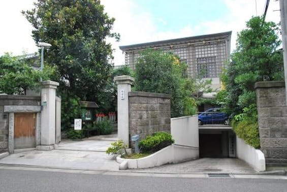 仮宿院 堂内墓苑