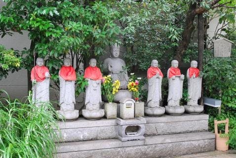 仮宿院 堂内墓苑