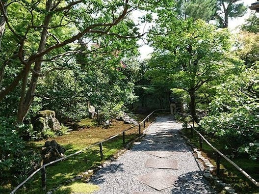 養徳院霊園
