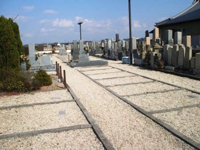源空寺墓地