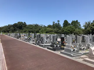 南部丘陵墓苑