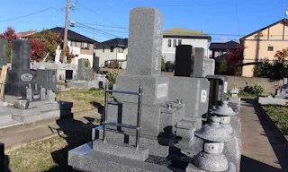 常行寺墓地