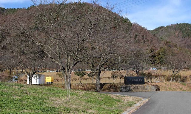 千曲市営 桑原雁塚霊園桜花苑