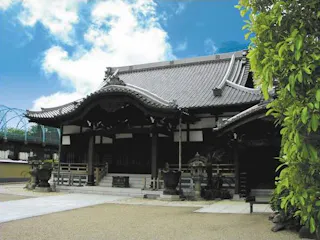 曹洞宗慈雲山 長泉寺表参道墓苑