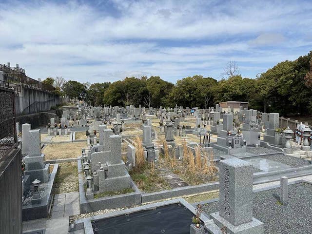 茶山台共同墓地（添尾共同墓地）