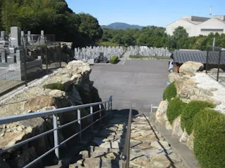 瓶割山霊苑