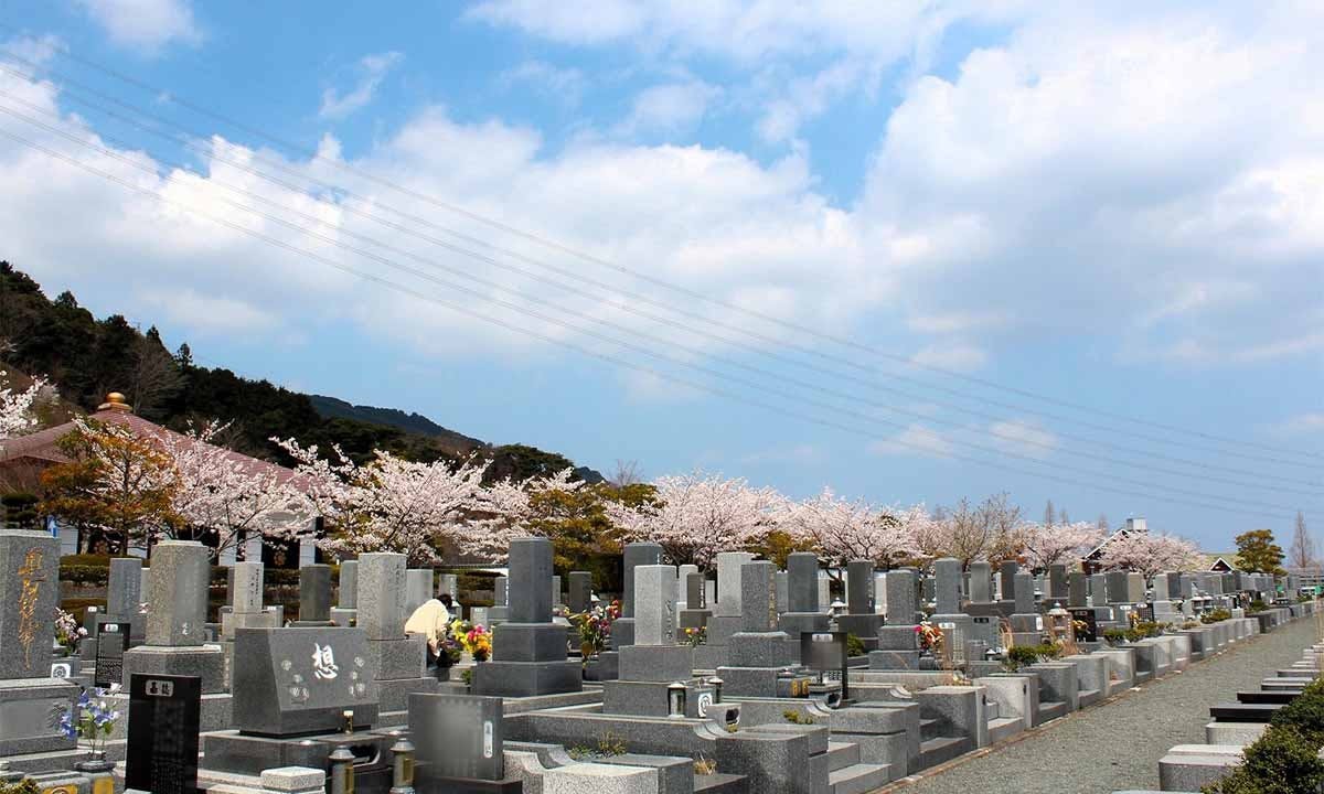 油山平成御廟(福岡県那珂川市)の概要・価格・アクセス｜福岡の霊園.com｜【無料】資料請求