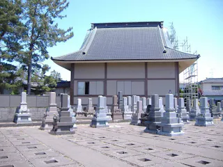 唯称寺墓地