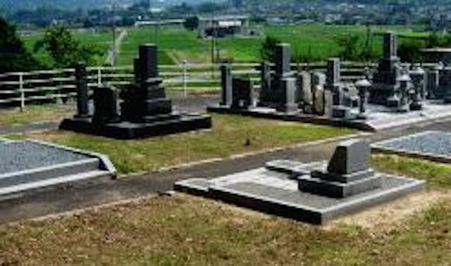 八頭町営 船岡墓苑