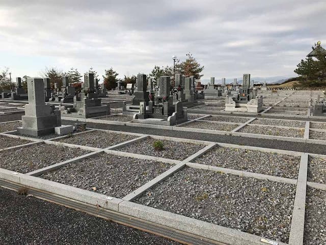 甲良町霊園