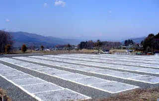 原村営 久保地尾根墓地