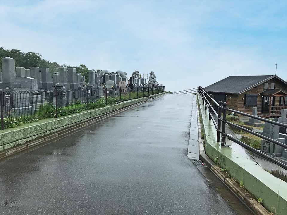 五月山公園墓地