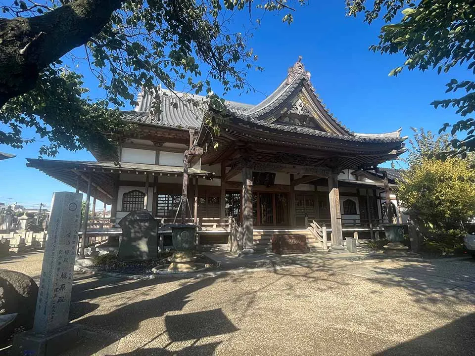 せせらぎ霊園 萬福寺本堂