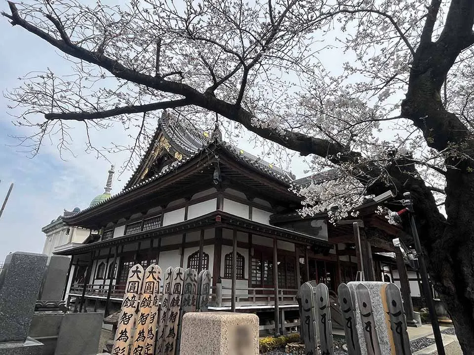 せせらぎ霊園 境内