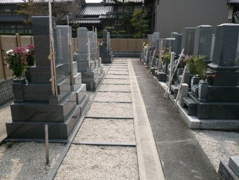 楽音寺墓苑