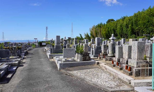 岸和田市山直中町営 山直中町墓地