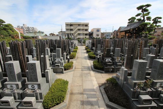 本高山 城立寺 (椿墓苑)