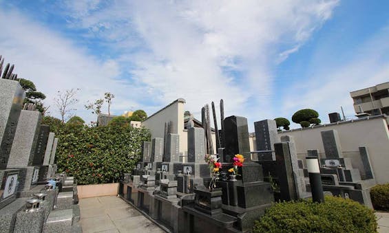 本高山 城立寺 (椿墓苑)