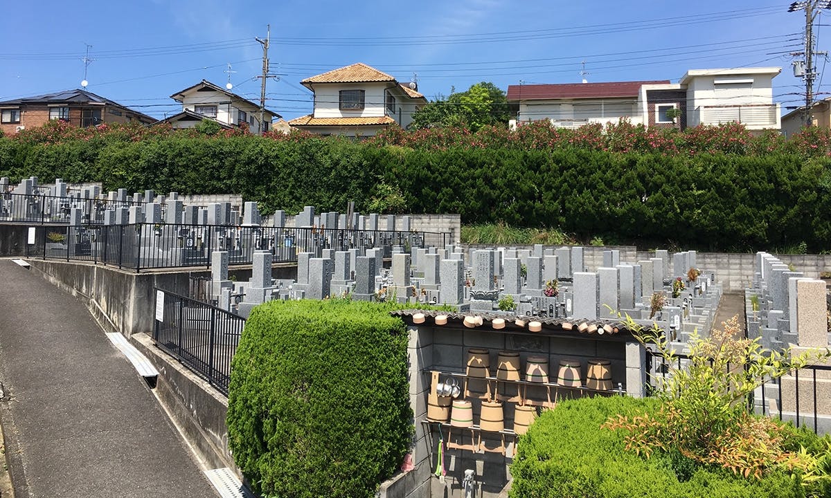 奈佐原共同墓地