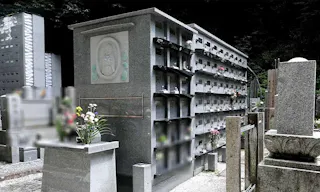 大本山南禅寺帰雲院 永代供養塔「ともし碑」