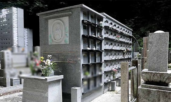 大本山南禅寺帰雲院 永代供養塔「ともし碑」