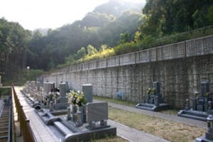 金蔵寺墓苑の画像