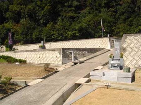 加茂こびら墓苑