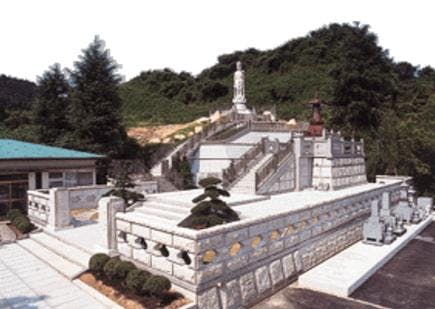 竜の口国際霊苑