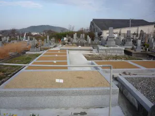楠墓地