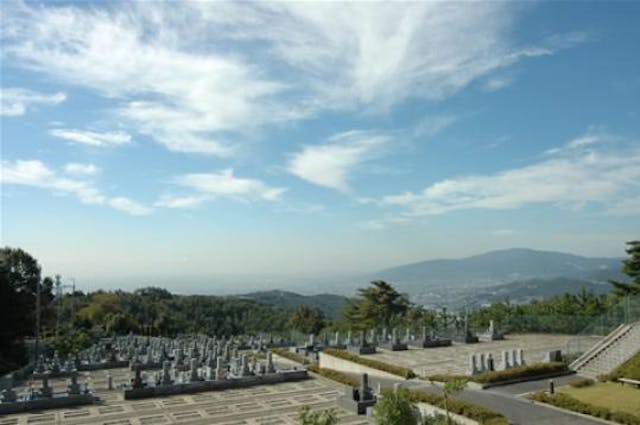 五月山永楽霊苑