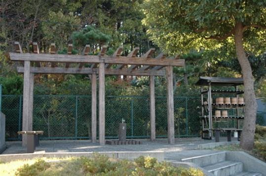 五月山永楽霊苑